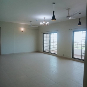 4 Bed Apartment Available For Sale in Askari 11 Lahore