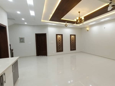 BRAND NEW 10M HOUSE AVAILABLE FOR SALE