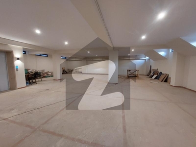 Brand New Zero Meter 3 Bedrooms Drawing Lounge Lift/Parking Park Facing Ittehad Commercial Area