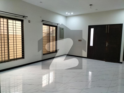 Independent house for rent *Code(11816)* Gulshan-e-Iqbal Block 10