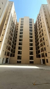 KINGS PRESIDENCY BRAND NEW 3 BED DRAWING DINNING WEST OPEN MAIN ROAD FACING FLAT FOR SALE IN JAUHAR BLOCK 3-A