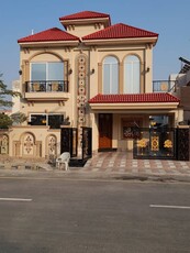 10 MARLA BEAUTIFUL DESIGNER HOUSE IN DHA RAHBAR WITH SOLAR