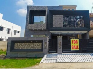 10 Marla House Is Available For Sale In Bankers Cooperative Housing Society Block B Lahore