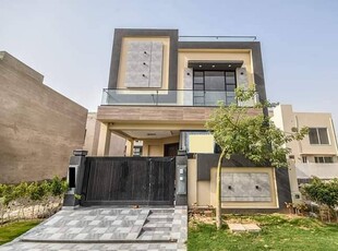 5-Marla Beautiful Lavish Villa For Sale In DHA Lahore