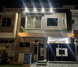 5 MARLA SEMI FURNISHED HOUSE FOR SALE IN WOOD BLOCK PARAGON CITY LAHORE On Easy Installments Plan