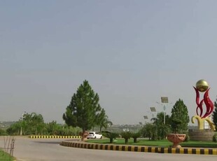 Gulberg Greens Islamabad Block D Size 5 Kanal Develop Possession Farm House Land