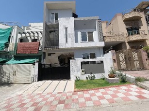 On Excellent Location 5 Marla House In Central DHA Phase 2 - Sector J For sale