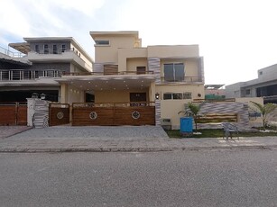 Prime Location 1 Kanal House For sale In DHA Phase 2 - Sector B Islamabad