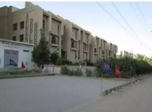 4 Bedroom Apartment For Sale in Karachi