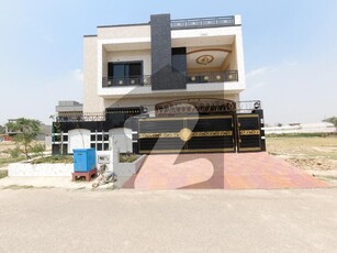 LUXURY & BRAND NEW HOUSE FOR SAEL Faisal Town Phase 1 Block B