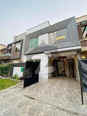 5 Marla Luxury House is Available For Sale in bahria town Lahore Bahria Town Sector D