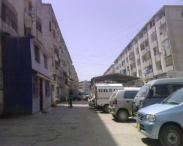 1350 Square Feet Apartment for Rent in Karachi Block-10-a