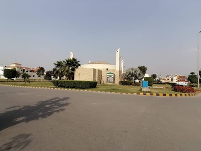 6.66 Marla Commercial Plot available for sale in Citi Housing Sialkot.