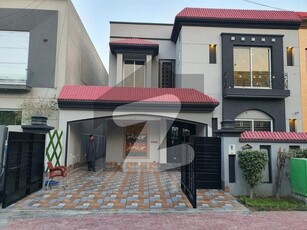 10.5 MARLA FULLY RENOVATED BEAUTIFUL HOUSE FOR SALE IN OVERSALE A BLOCK HOT LOCATION BAHRIA TOWN LAHORE Bahria Town Overseas A