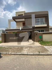 Stunning 10 Marla Corner House for Sale in Overseas B, Bahria Town Lahore Bahria Town Overseas B