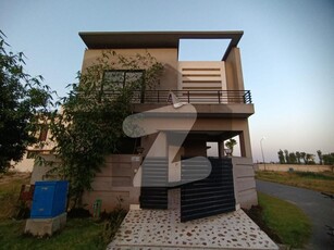 05 MARLACORNER HOUSE AVAILABLE FOR RENT AT IDEAL LOCATION DHA 9 Town Block D