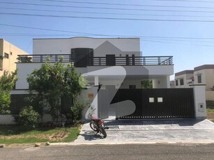 1 Kanal Most Luxury House Facing Park For Rent In DHA Phase 5 Block-D Lahore. DHA Phase 5 Block D