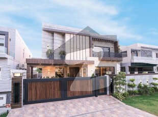 1 Kanal Ultra-Modern Bungalow For Sale At Hot Location Near Park/School/Petrol Pump And Super Mart DHA Phase 7