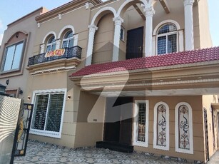 10 MARLA BEAUTIFUL HOUSE FOR SALE JOHAR BLOCK BAHRIA TOWN LAHORE Bahria Town Johar Block