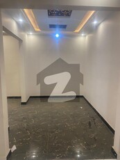 2ND FLOOR PORTION 3 BED DRAWING LOUNGE AVAILABLE FOR RENT Gulshan-e-Iqbal Block 13/D-2