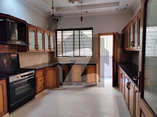 4 Beds Upper Portion Available For Rent In G11 G-11