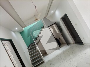 5 MARLA DOUBLE STOReY HOUSE AVAILABLE FOR RENT Nawab Town