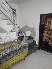 5 Marla Flat for rent in 3 floor Sabzazar Scheme