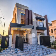 5 Marla House For Sale In Dha Lahore Near To Park & Main 120 Ft Road DHA 9 Town