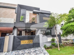 5-Marla Modern Villa With Modern Amenities For Sale Near Mosque In DHA Lahore DHA 9 Town