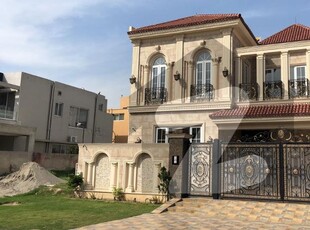 8-Marla Brand New Royal Class Spanish Bright & Corner Home With Park View For Sale In DHA DHA 9 Town