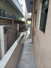 Beautiful Ground portion house for rent E-11