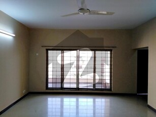 Sale The Ideally Located Flat For An Incredible Price Of Pkr Rs. 36000000 Askari 5