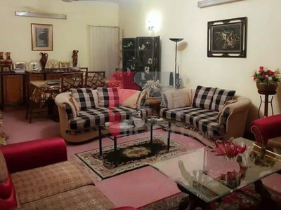 10 Marla House for Sale in Model Town Extension, Lahore