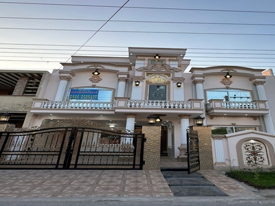 10 marla house for sale in Bismillah Housing Scheme Lahore